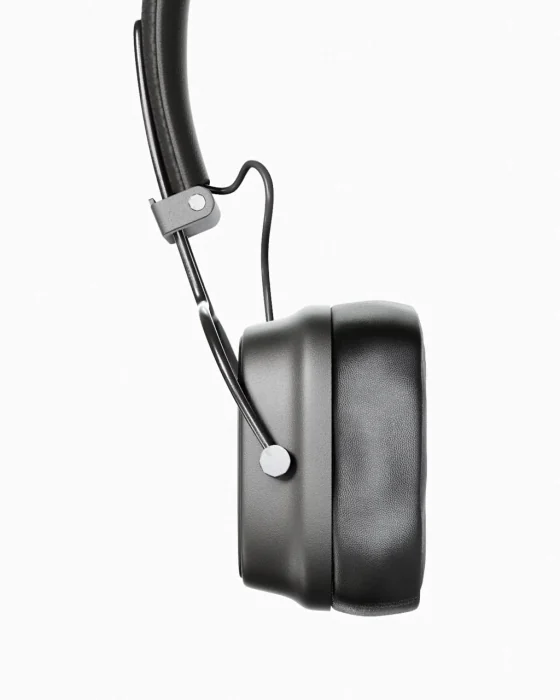 3D product render of Marshall headphones rotating